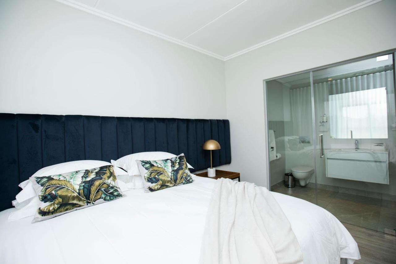 The Serengeti Lodge Kempton Park Extérieur photo